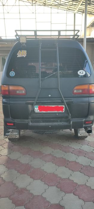 Багажник лесница делика булка