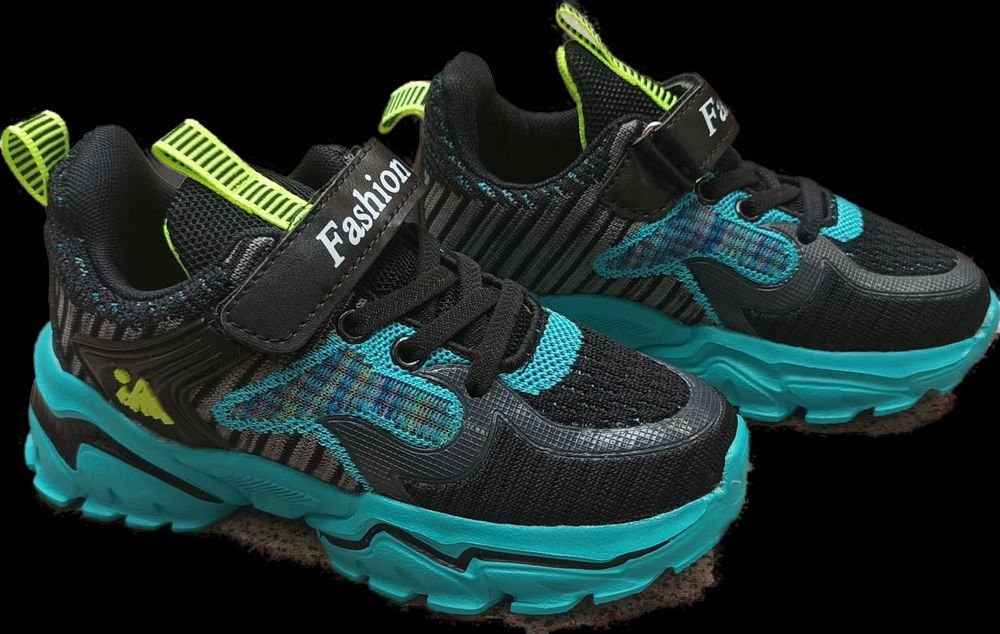 Livrare GRATUITA pana pe 24.12.2023   80lei perechea,Adidas băieți gal