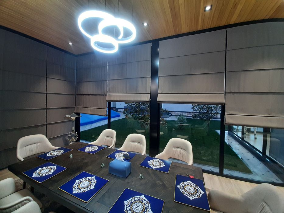 Римские шторы - это элегантно, строго  и оригинально.