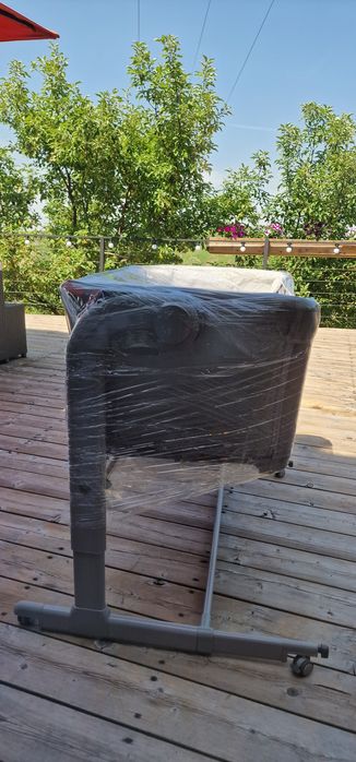 Продам кроватку chicco