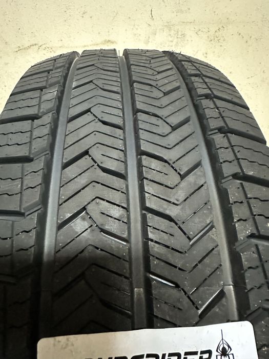 Нови всесезонни бусови гуми LANDSPIDER DURATRAXX VAN A/S 235/65R16C 115/113S 2356516C
