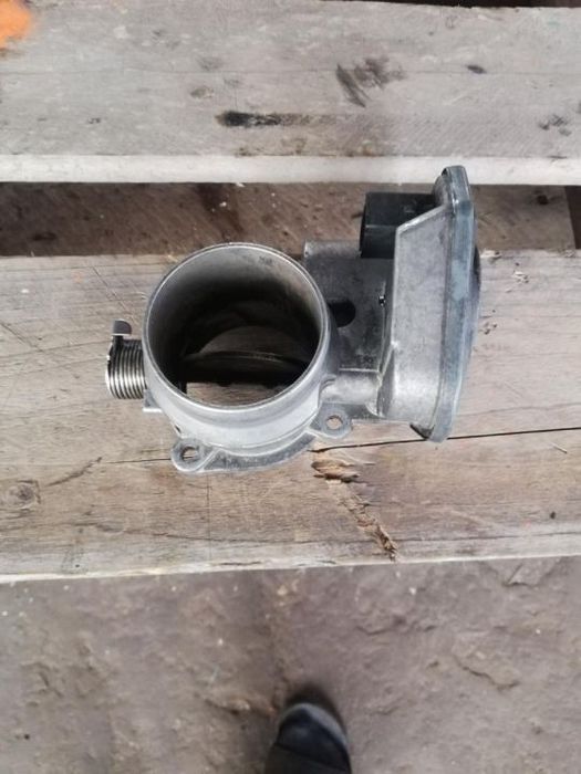 Clapeta accelerație seria 1 e81 e87 seria 3 e90 e91 e92 2.0d