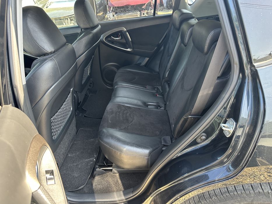 Toyota Rav4 Тойота Рав4 2.2 dcat 150 кс 2011г На части!