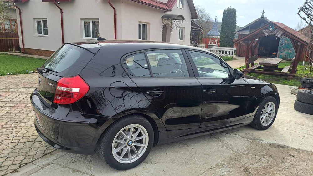 BMW seria 1 e87 an 2011