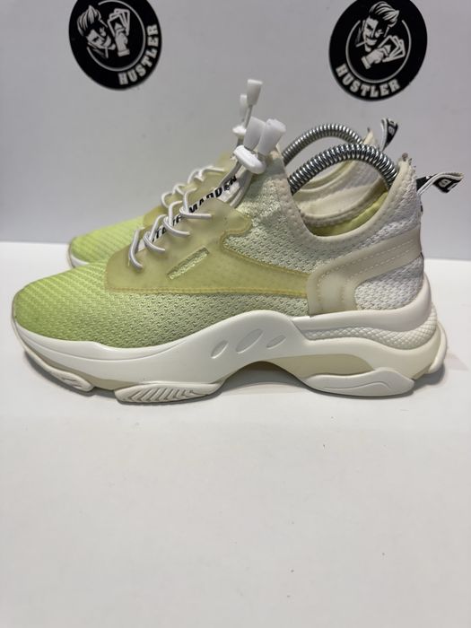 Сникърси STEVE MADDEN .Номер 37
