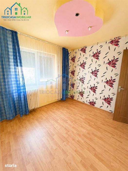 Apartament 3 camere Rovine