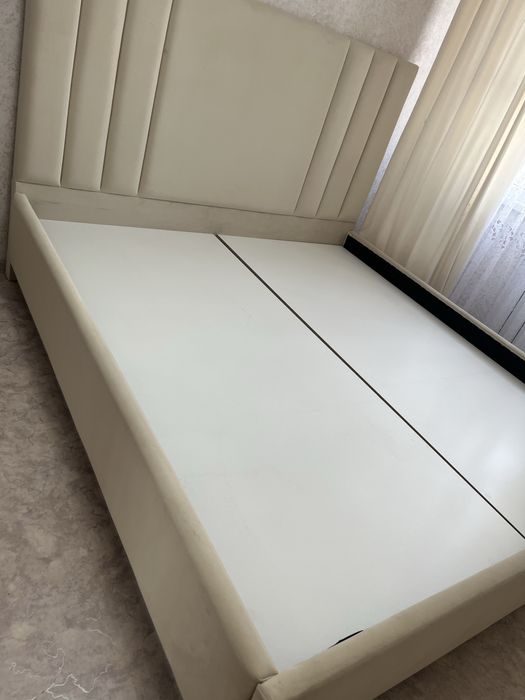 спальная кровать