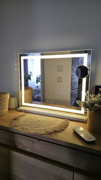 Oglinda makeup LED 45x60, lumina calda-rece, intensitate reglabila