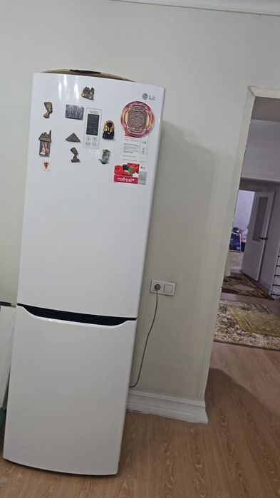 Продам холодильник LG
