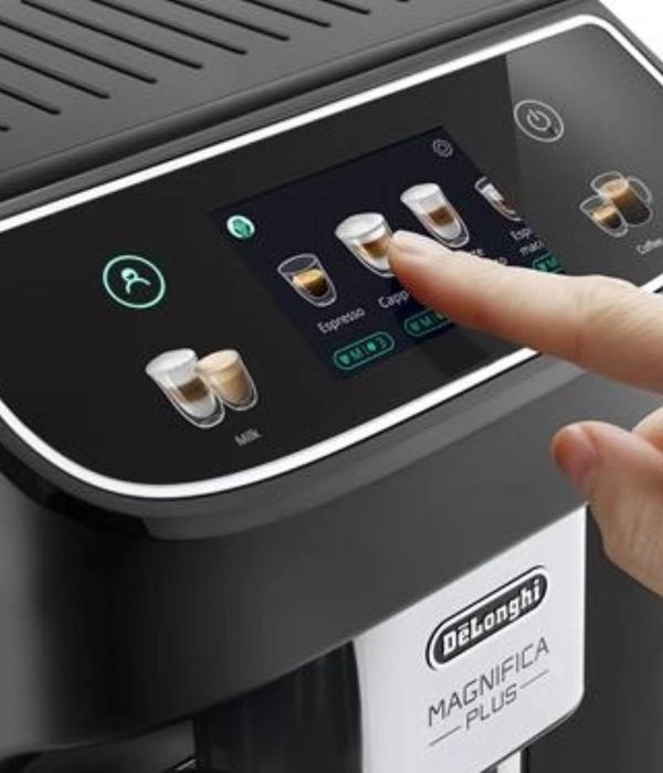 Кофемашина Delonghi Magnifica Plus