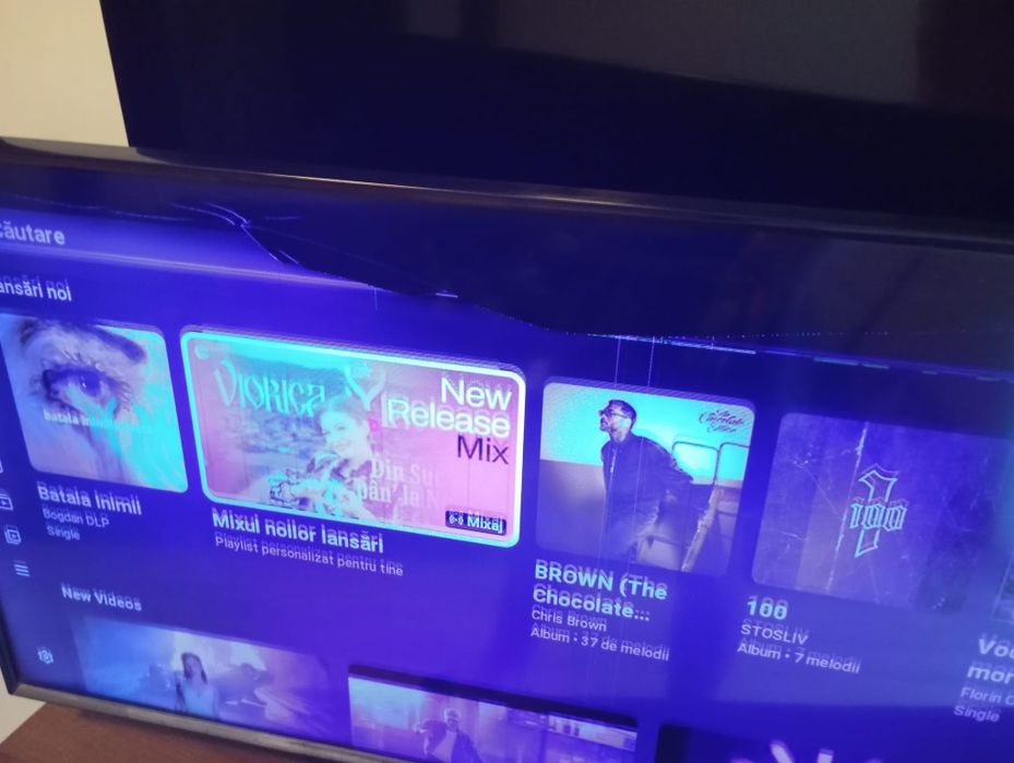 Samsung Smart TV 32" UE32J5500 – defect display