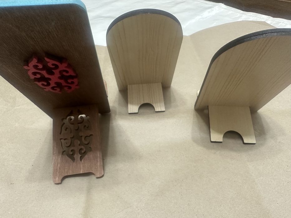 Подставка под телефон