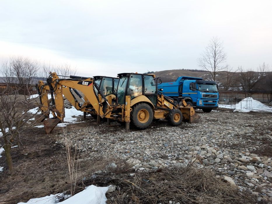 Inchiriez buldoexcavatoare si autobasculantă