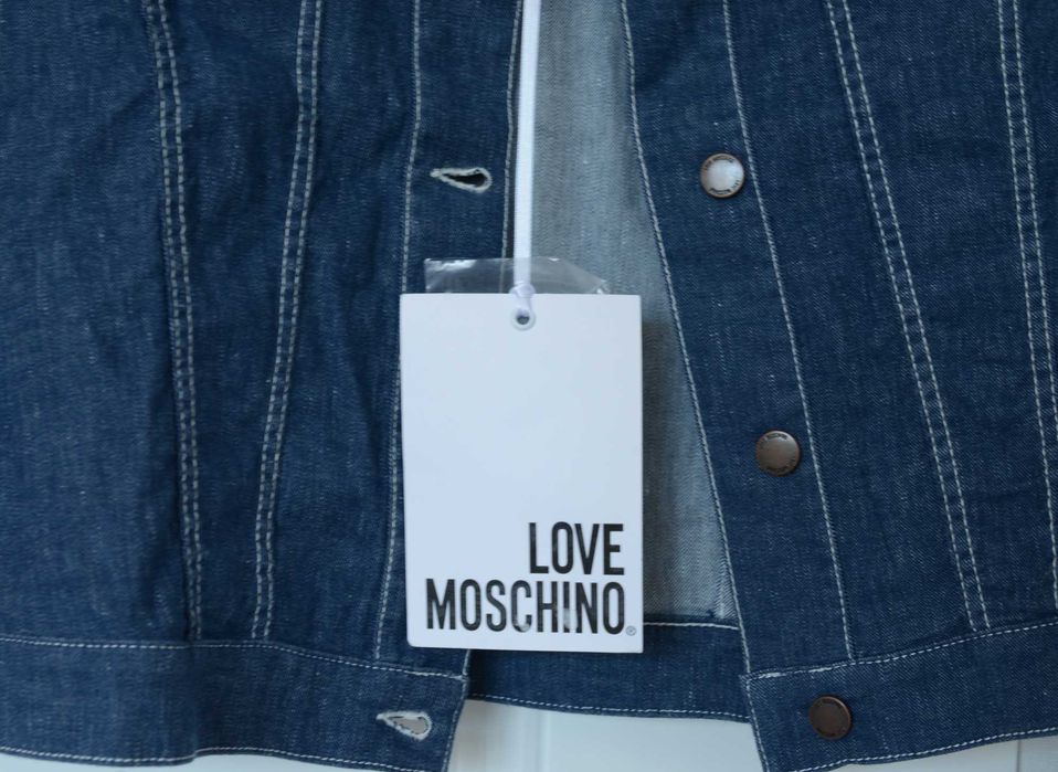Moschino M оригинальная куртка