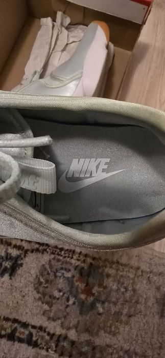 Nike papuci sala roz si albastru/alergat noi!!!
