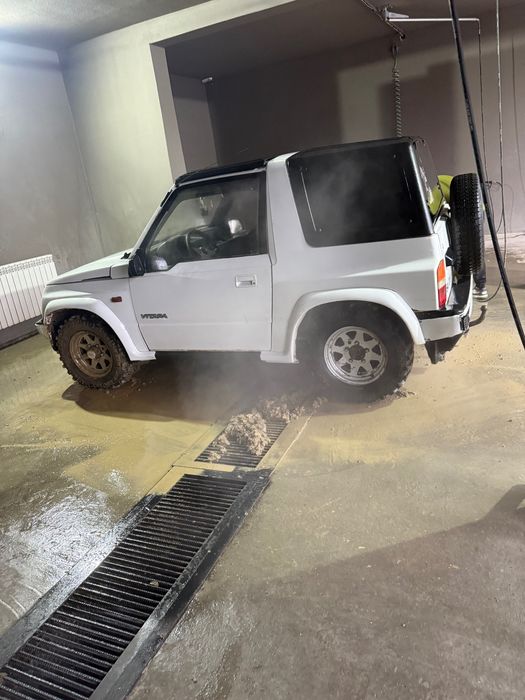 Vând Suzuki vitara 1.6 8 V în perfectă stare