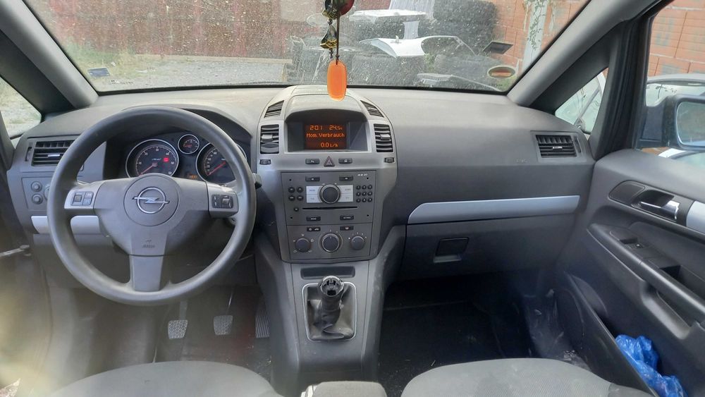 Опел Зафира Б 1.9 НА ЧАСТИ