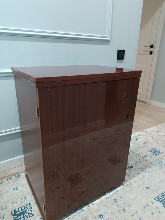 швейная машина в хорошем сост