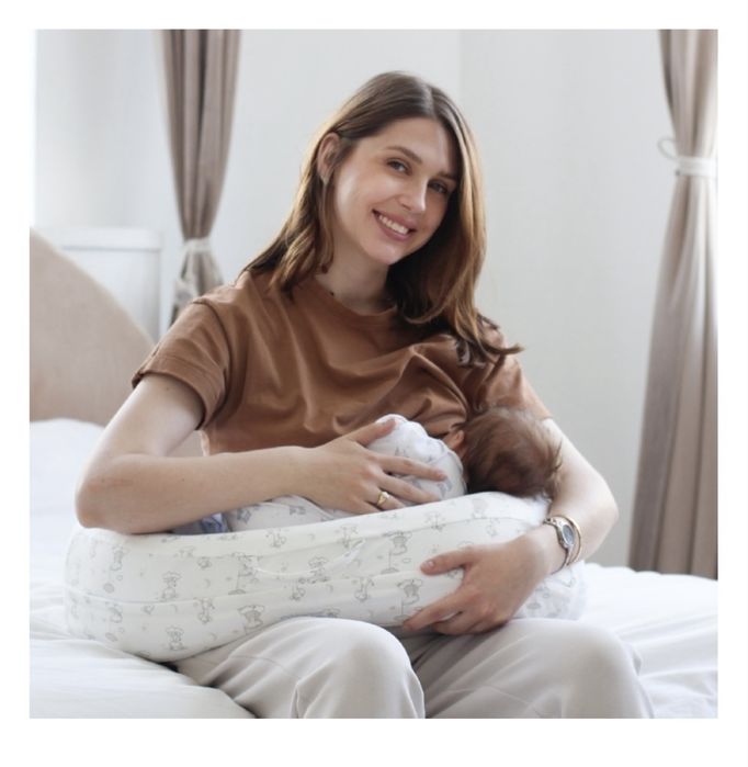 Подушка для кормления малыша