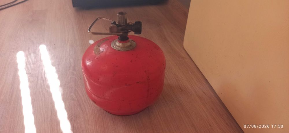 Туристическа газова бутилка