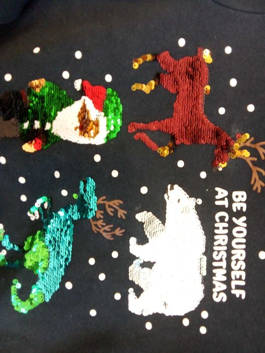 Две ватирани блузи  5 г. за 5 евро.