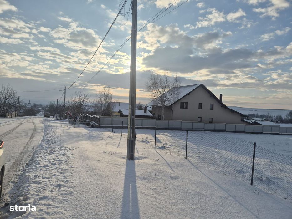 Teren Mihoveni de vanzare