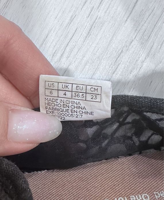 Продаётся женская обувь