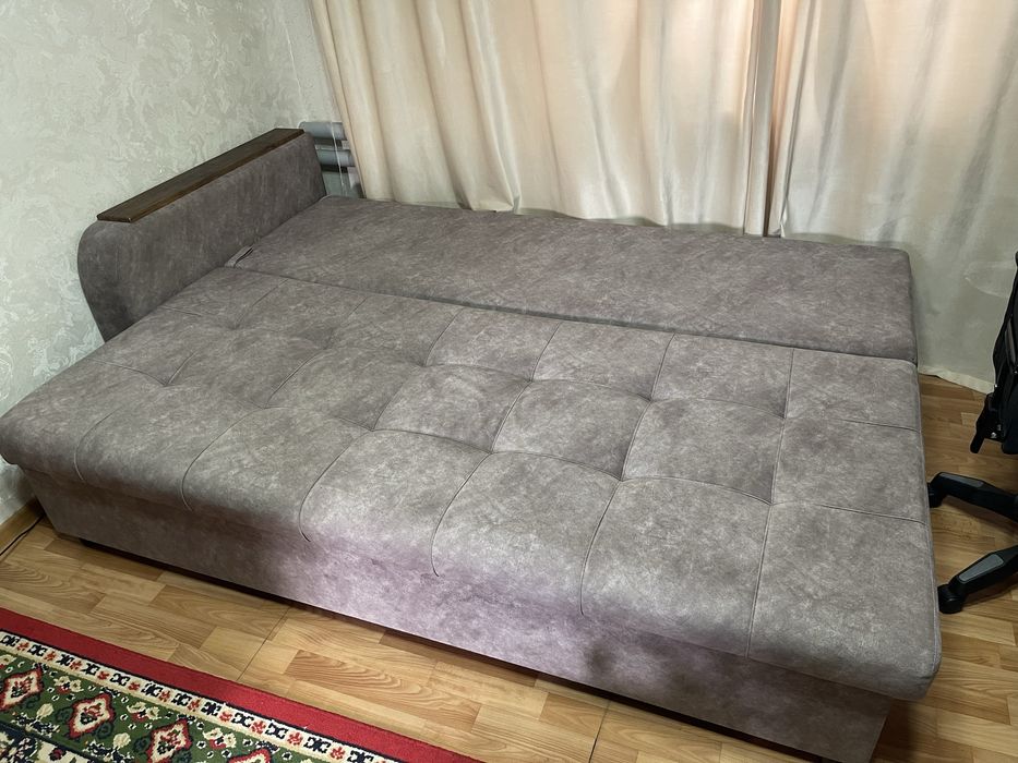 Продается диван в хорошем состоянии