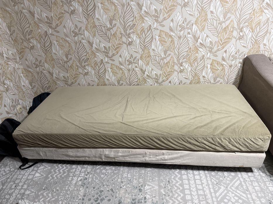 диван для дома либо для помещение