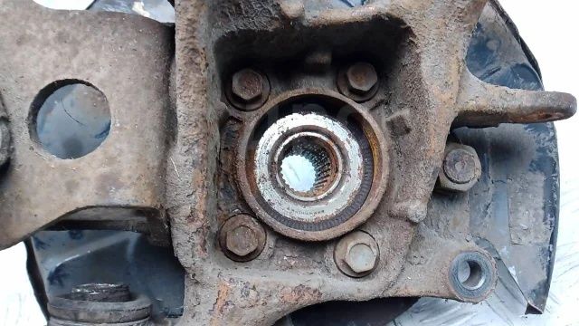 Задняя ступица на RAV4