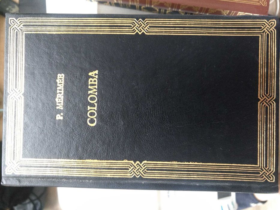 Vand Carti in Limba Franceza 8 bucati + o carte veche cadou