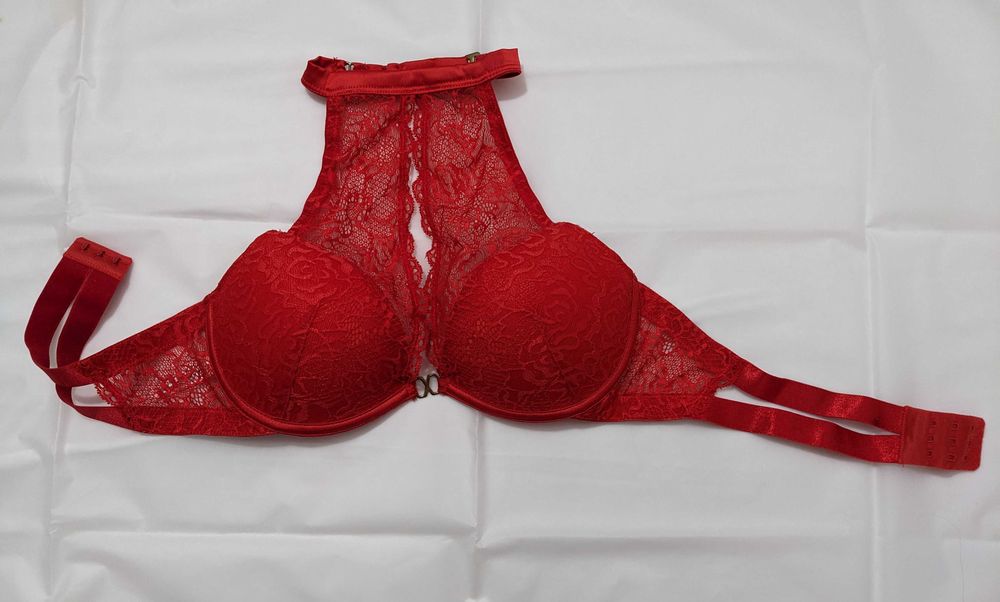 Sutien Penti dantelă roșie - design pe gât (halter) 80B - nou