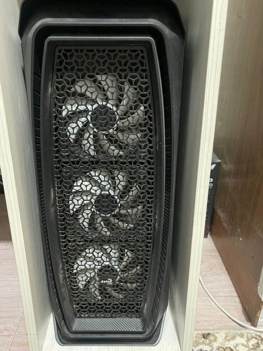 Продам Компьютер комплектом