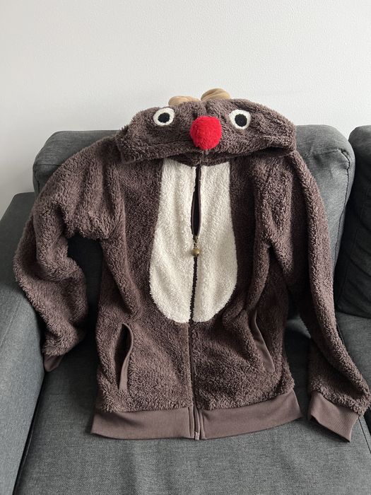 Коледен пуловер с качулка елен