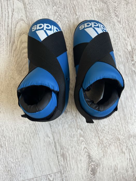 Продается форма для таэквандо и экиперовку