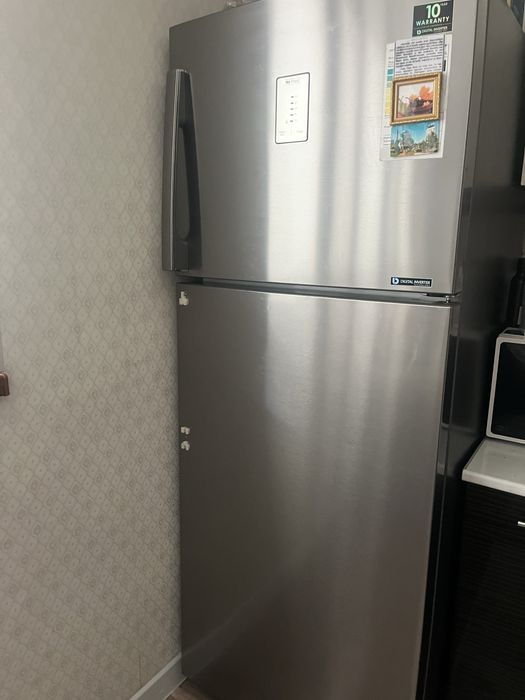 Холодильник в отличном состояний