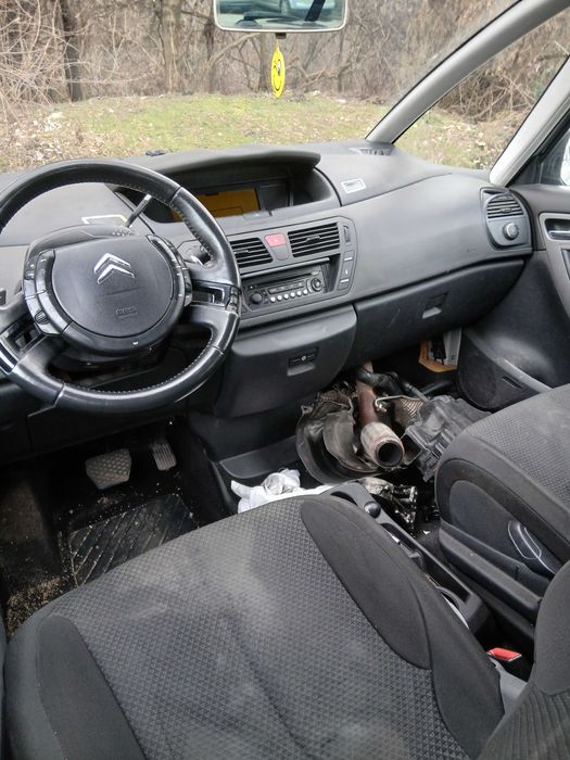 Ситроен ц 4 пикасо на части