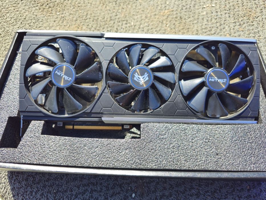 De vanzare la 1000 LEI: Placa video Sapphire Radeon RX 5700 XT NITRO+ Ilfov  Otopeni • OLX.ro