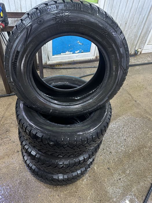 Продам зимнние шины R15