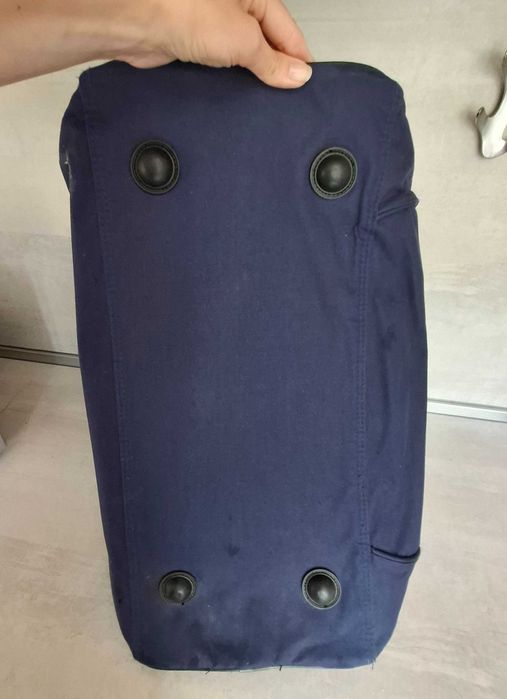 Платнен туристически сак и 2 броя раници за пътуване