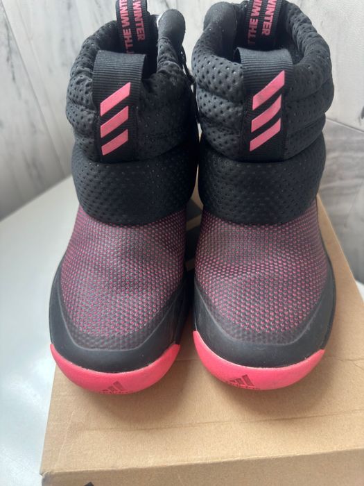 Продам зимнюю обувь