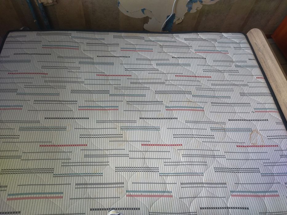 Продавам Спалня 140/200