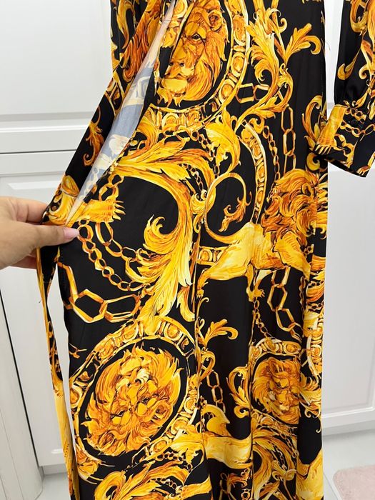 Vand rochie lunga cu imprimeu Versace