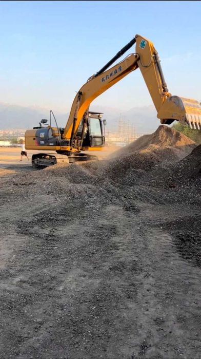 Аренда спецтехники Гусеничный экскаватор CAT 320D2 (ковш 1, 2м3)