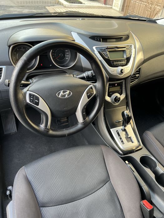 Hyundai elantra 1.6 Full Ideal