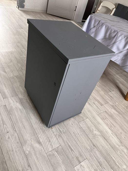 Продам швейную машинку