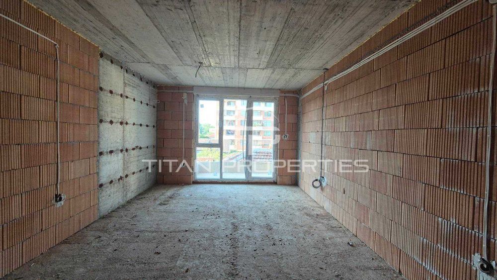 Тристаен апартамент Кючук Париж