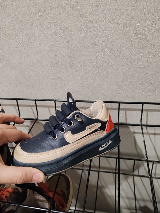 Продам детские кеды