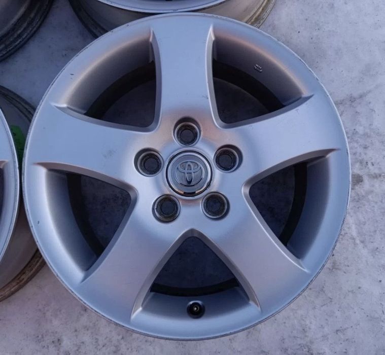 Продам диски от камри 35