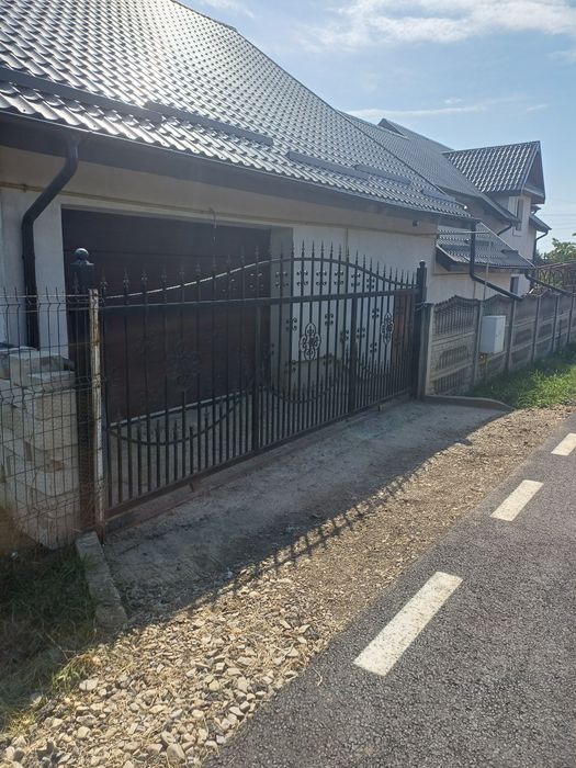Casa si teren cu dotatari